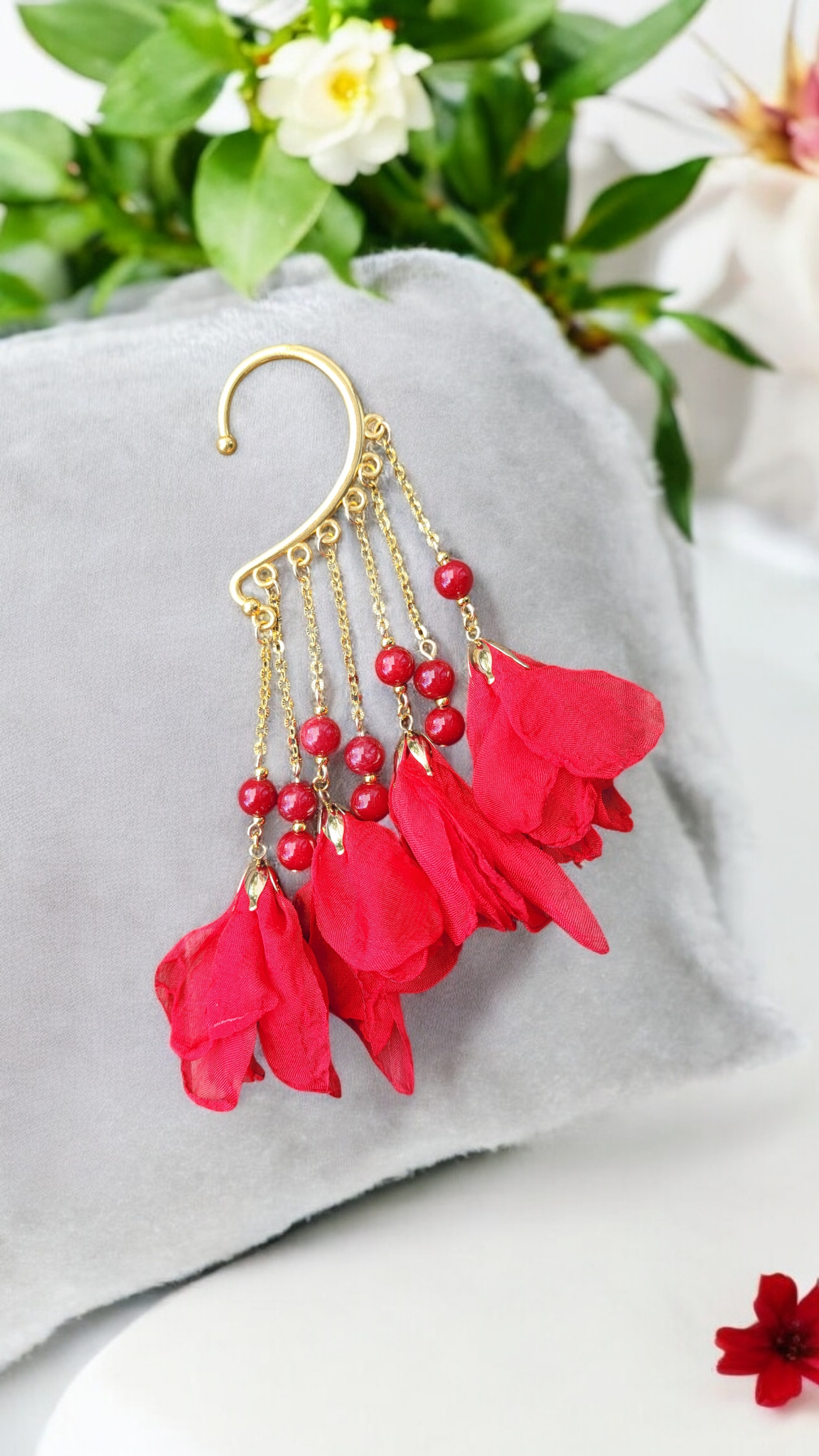 Manchettes d’oreilles à fleurs – Élégance romantique