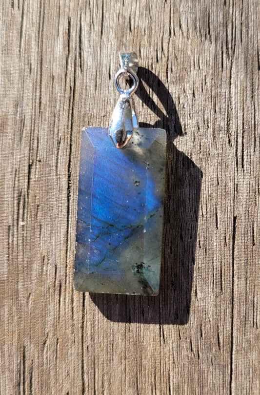 Pendentif en labradorite - Flore Holistic