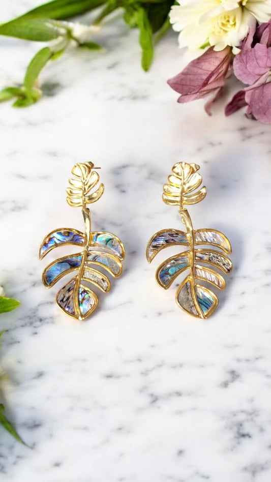 Boucles d’oreilles Monstera en Abalone – Acier inoxydable doré Flore Holistic