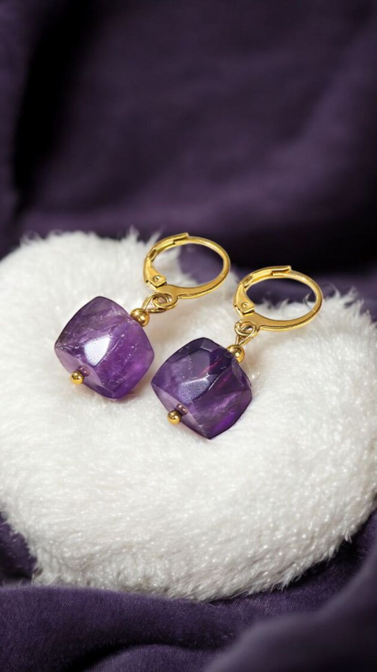 Boucles d’oreilles cube – Pierres naturelles & acier inoxydable doré Flore Holistic