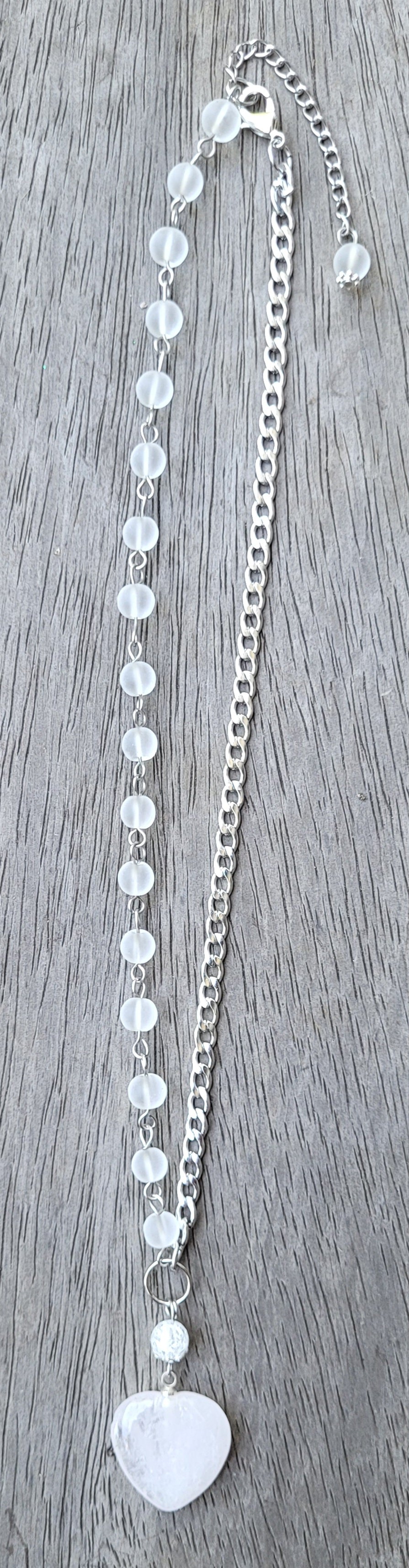 Collier asymétrique en cristal de roche