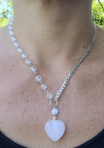 Collier asymétrique en cristal de roche