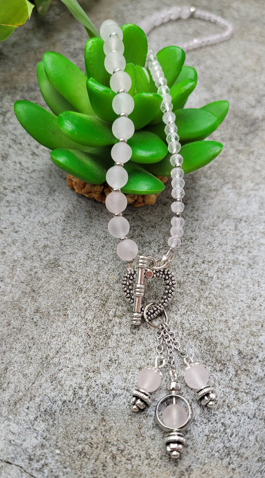 Collier asymétrique en quartz rose