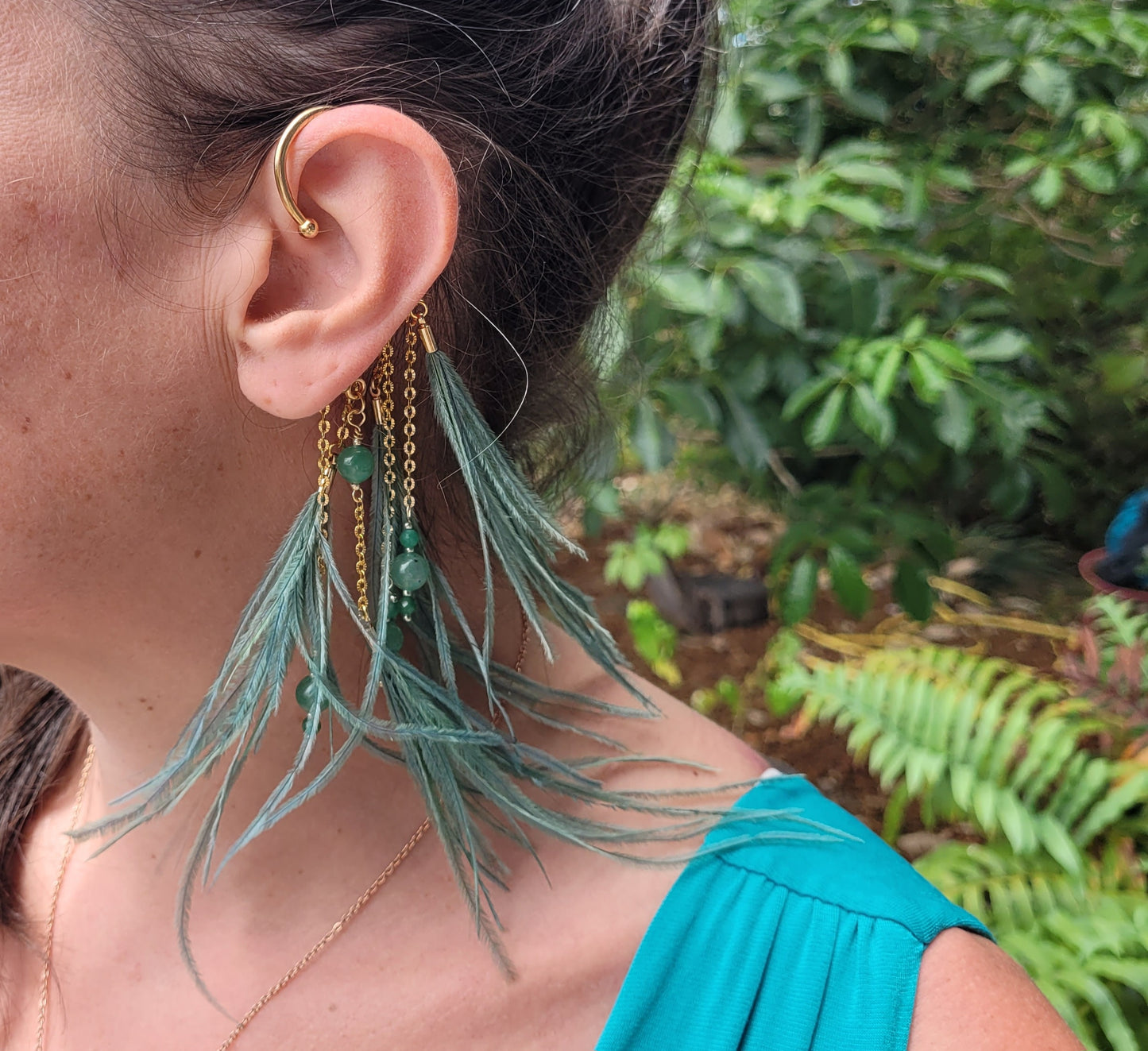 Manchettes d’oreilles à plumes – L’audace bohème