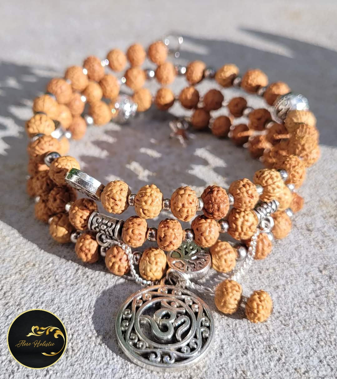 Bracelet multirangs en rudraksha