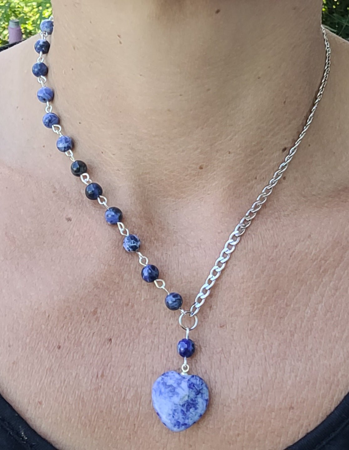 Collier Asymétrique Sodalite – Calme et Vérité intérieure - Collier pierres naturelles - Flore Holistic