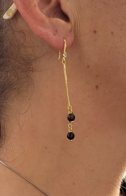 Pendants d'oreilles en grenat et acier - Flore Holistic