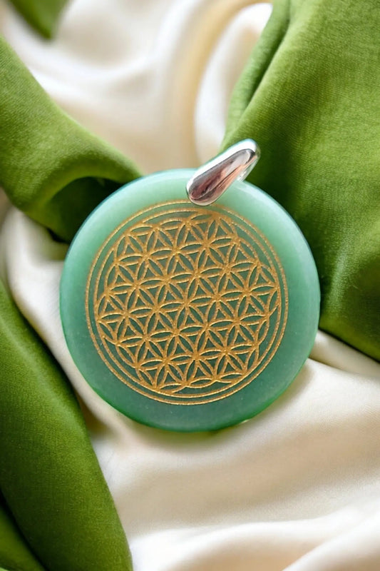 Pendentif Fleur de Vie en Jade de Birmanie – Harmonie et Énergie du Cœur - Pendentif en pierre naturelle - Flore Holistic