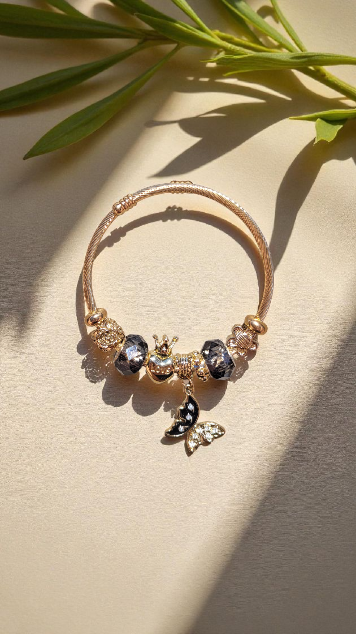 Bracelet Charms – Acier inoxydable doré & perles décoratives