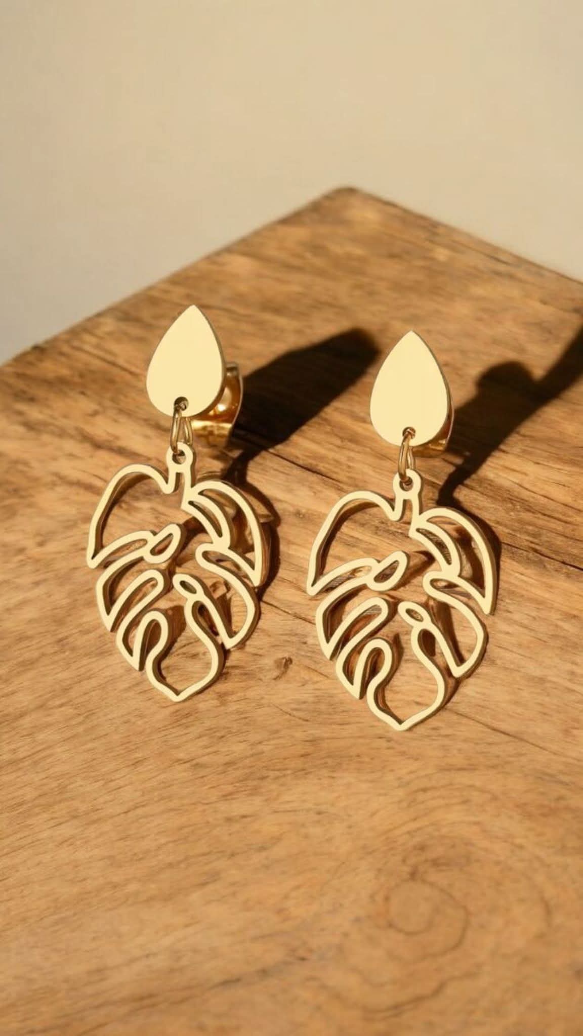 Boucles d’oreilles Monstera – Acier inoxydable doré